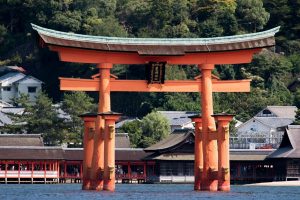 Cổng Torii – Khám phá Bí ẩn về những chiếc cổng trời tại Nhật