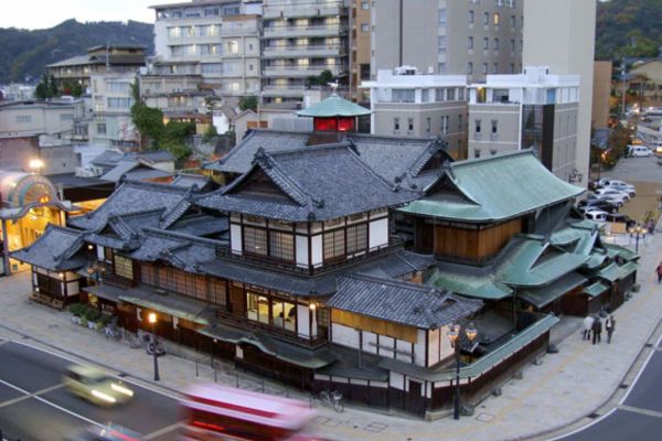 Suối nước nóng Dogo Onsen