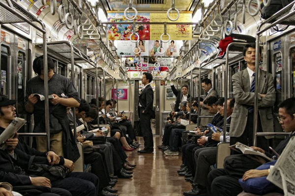 Văn hóa đi tàu điện ở Nhật Bản