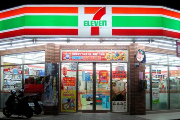 Cửa hàng tiện ích Seven Eleven