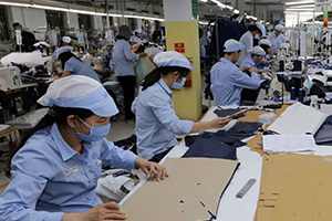 GERMG470 DHN Đức ngành Vận hành máy dệt may – chuyên xử lý hoàn thiện vải sau sản xuất tại Marktschorgast