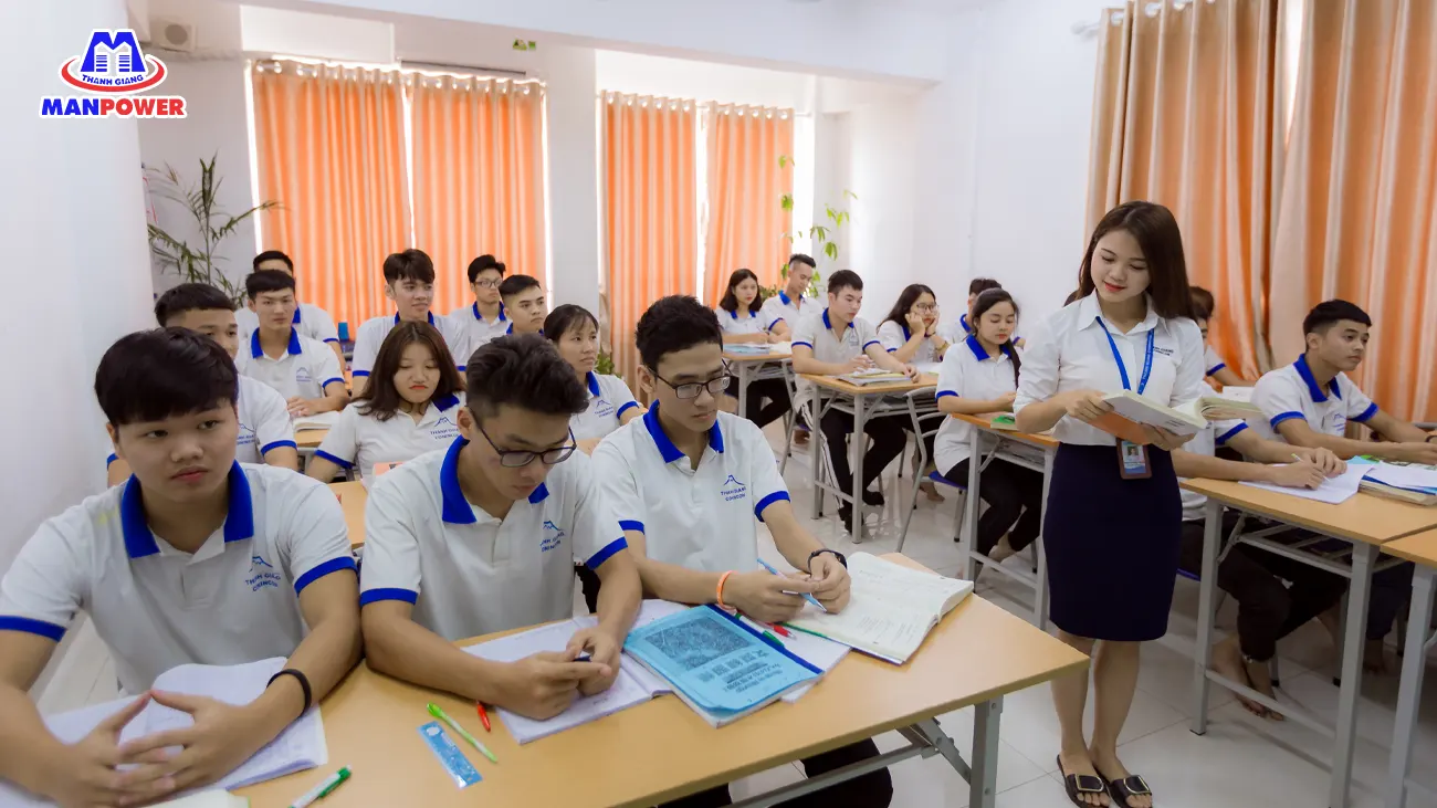 học sinh thanh giang học tập
