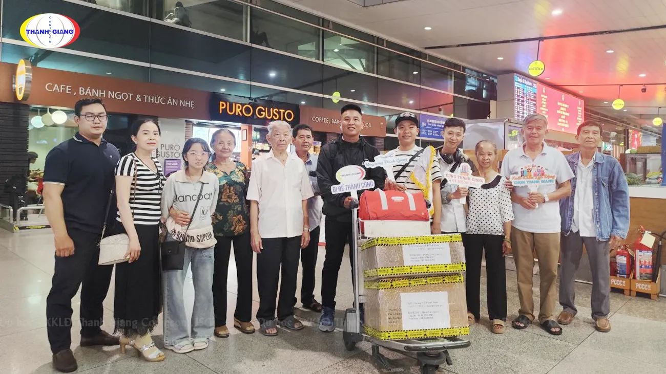 Ẩm thực Đức có gì đặc sắc? Món ăn, văn hóa và kinh nghiệm hòa nhập cho người lao động 4 tiễn bay học sinh thanh giang